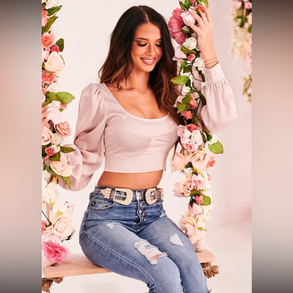 Long sleeve satin cropped top with side zipper